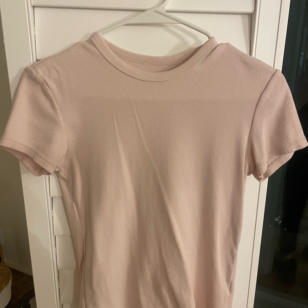 Uniqlo Pink Short Sleeve Tee